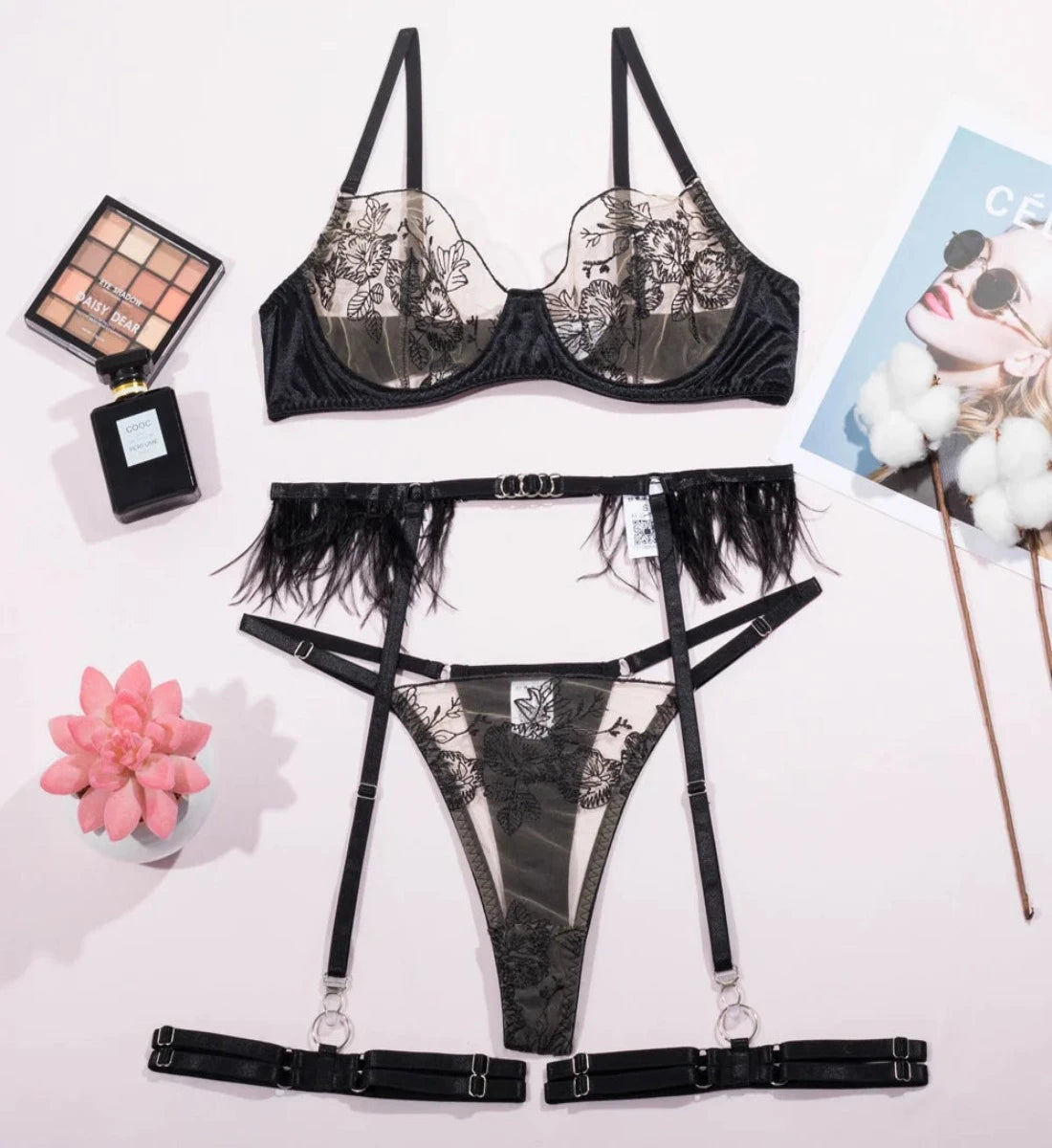 Doris - Exquisite Feather Sensual Lingerie Set