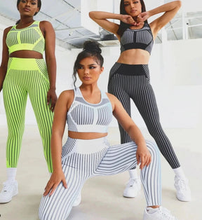 Tracy - Costume de sport avec détails à rayures tendance